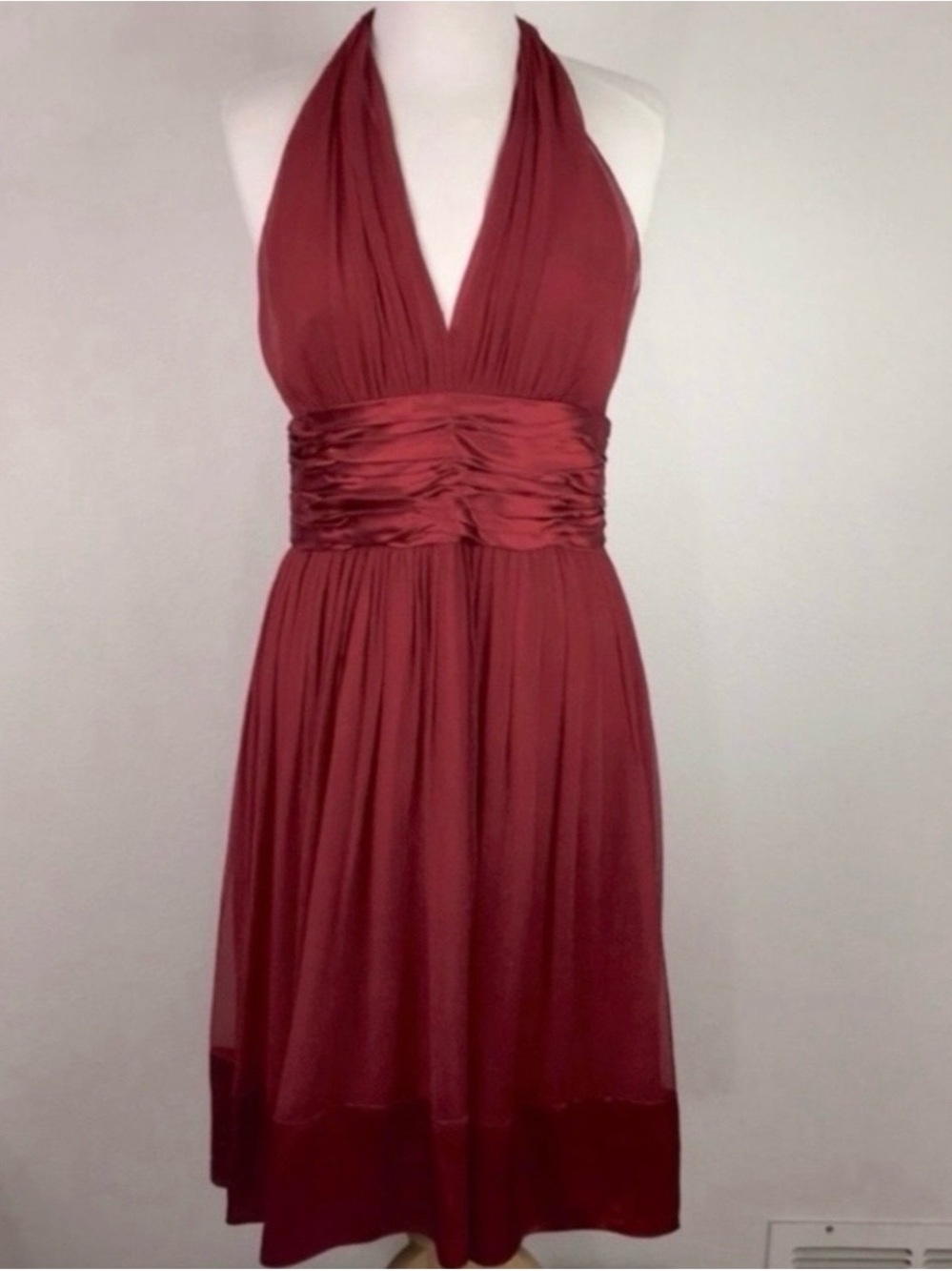 Maggy London Women's Raspberry Red 100% Silk V Neck Halter Dress Size 14 Classic